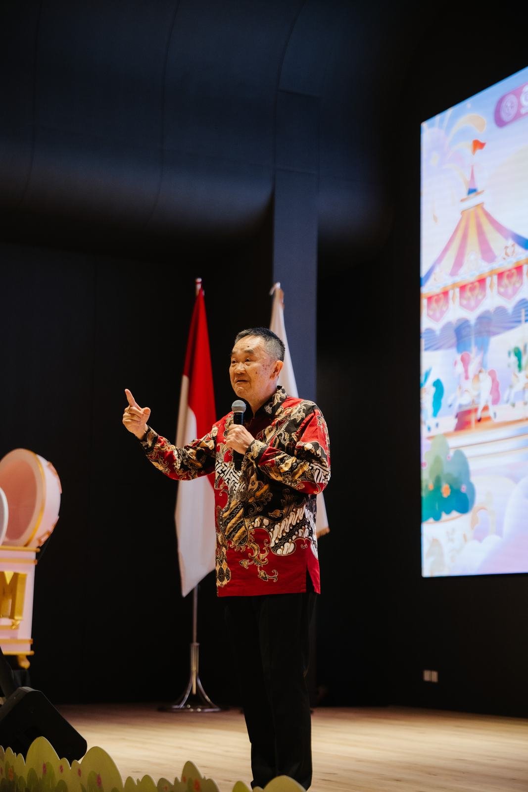 Pembicara di panggung O-Week
