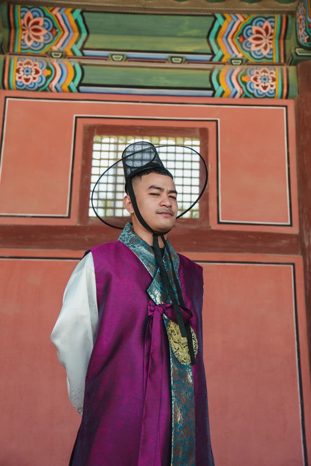 Peserta berhanbok ungu